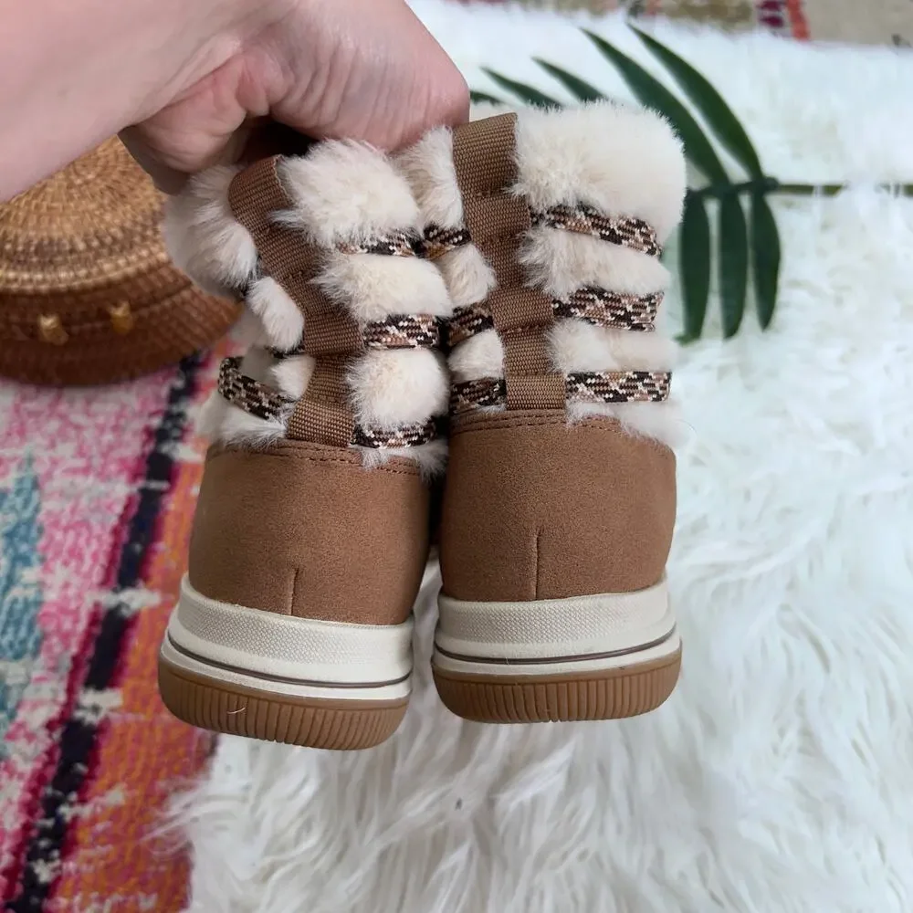 Clarks Breeze Cozy Boot 7 Tan Brown Winter Faux Fur Ankle Bootie - Picture 7 of 9